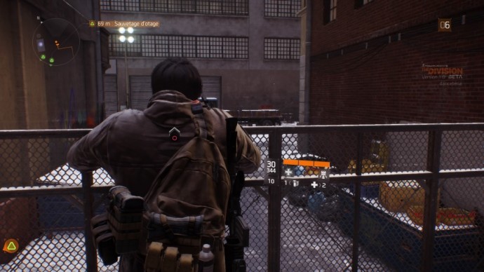 Tom Clancy's The Division escalade d'une grille 