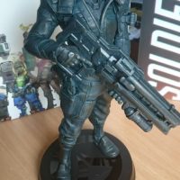 Overwatch collector figurine1