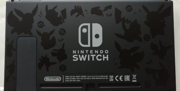 Nintendo Switch Edition Pikachu et Evoli - console verso