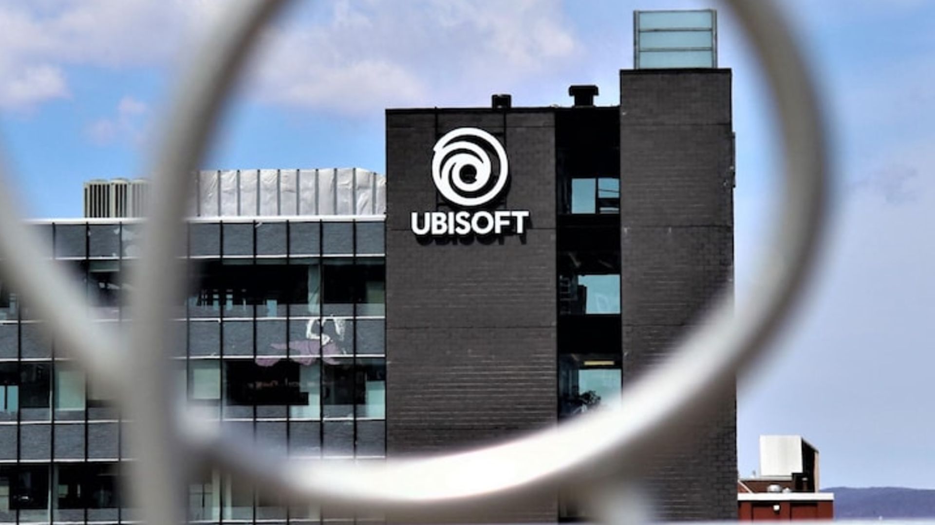 Ubisoft attaqué en justice par l’ancien responsable de la franchise Assassin’s Creed